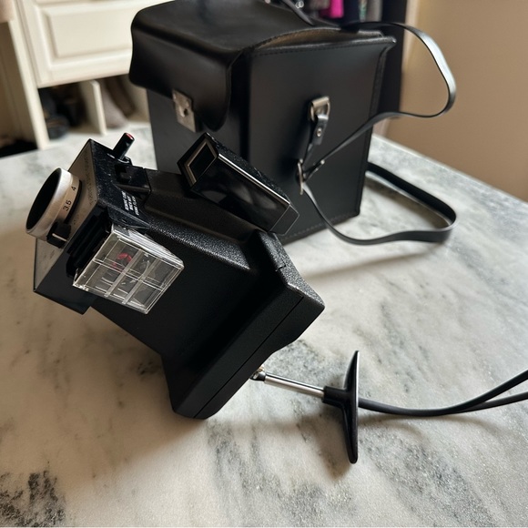 Vintage Polaroid Land Camera - Picture 8 of 8